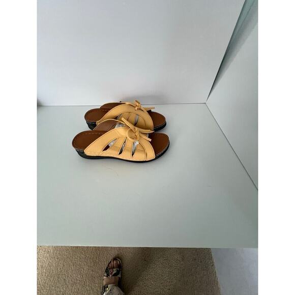 New Women Cute Yellow Front Bow Slide on slipper Size 41 (US 10) - Picture 2 of 9